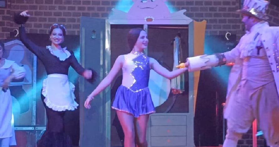Gran Circo Alaska presenta adaptacion circense - La Bella y la Bestia