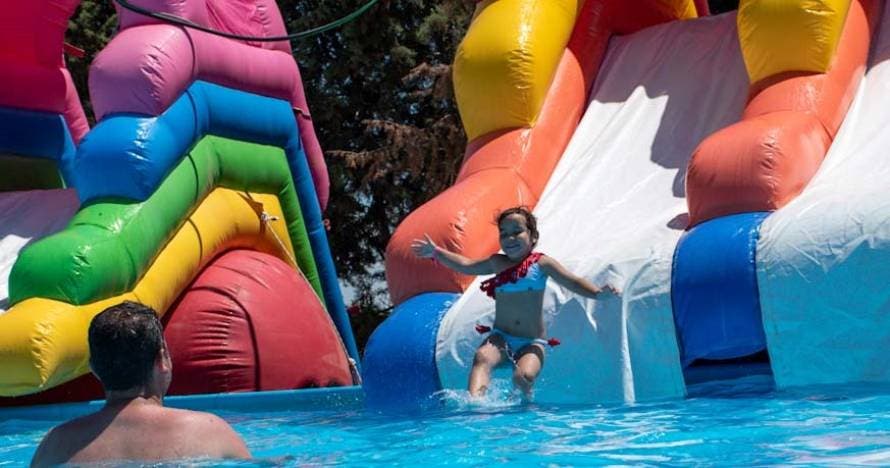 AguaPark Toledo, el parque acuático hinchable más grande de España