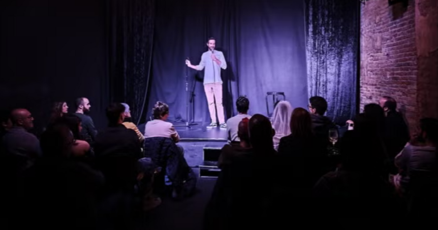 Comedia Noche - Monólogos de Comedia por la Noche