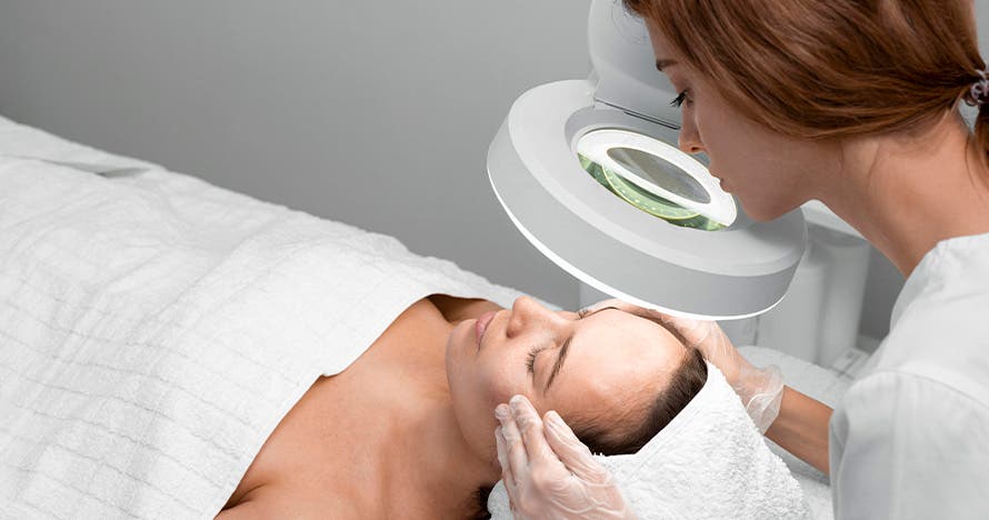 Rejuvenecimiento con Radiofrecuencia y Fototerapia (5 Citas)