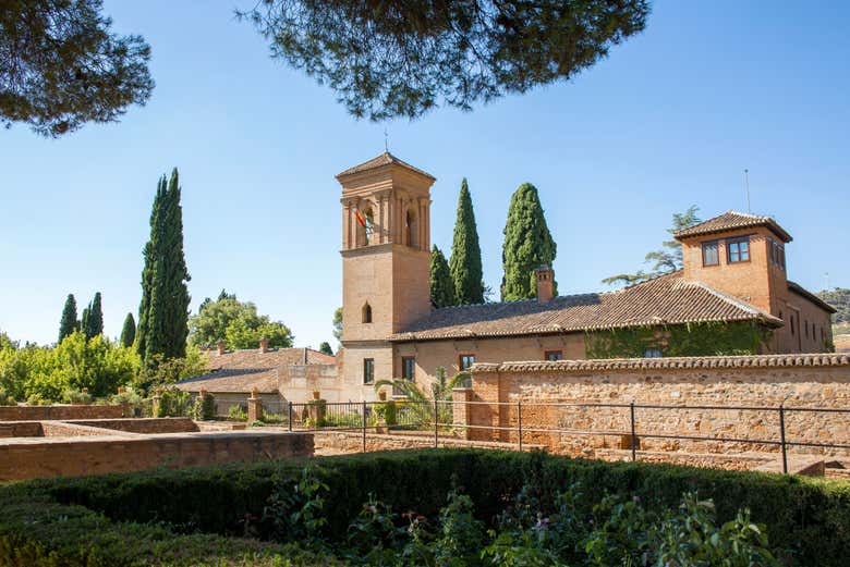 Visita guiada por los alrededores de la Alhambra y el Palacio de Carlos V