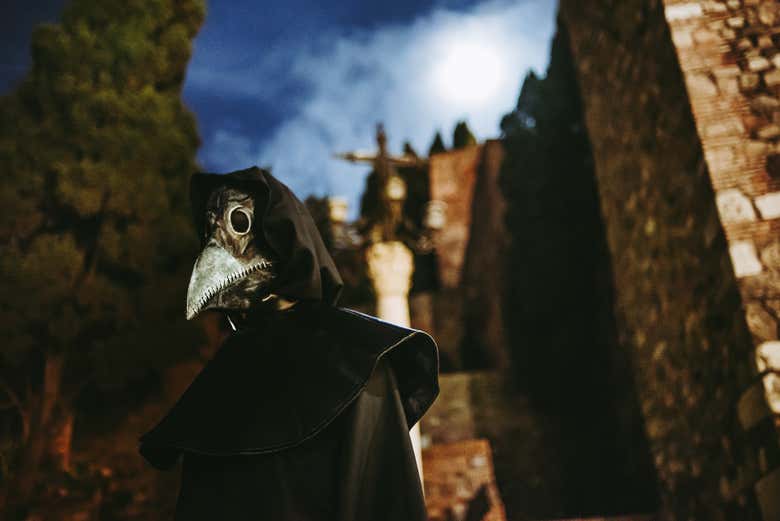 Tour teatralizado de la peste por Málaga