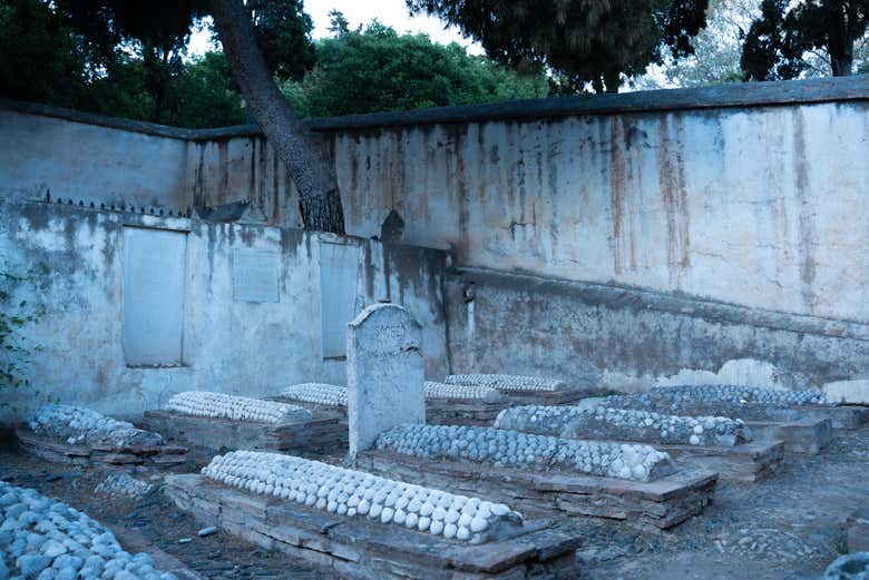 Tour teatralizado nocturno por el Cementerio Inglés