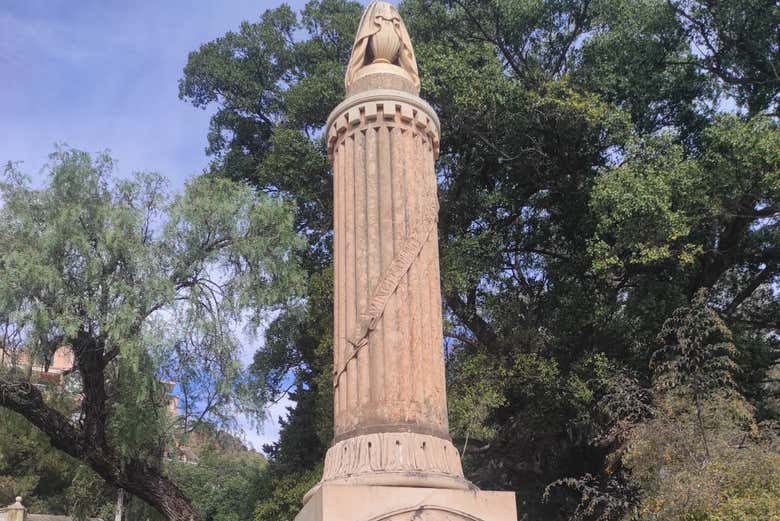 Tour por el Cementerio Inglés