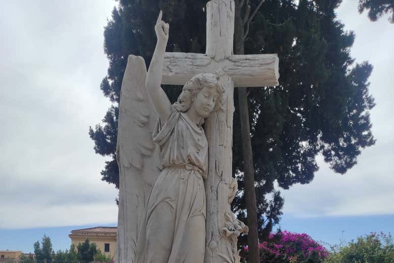 Tour por el Cementerio Inglés