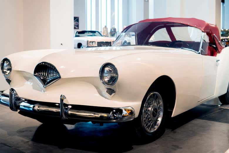 Entrada al Museo del Automóvil y la Moda