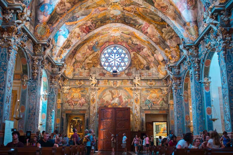 Entrada a la iglesia de San Nicolás