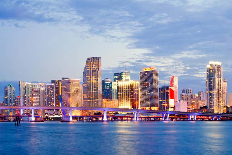 Alquiler de yate con patrón en Miami
