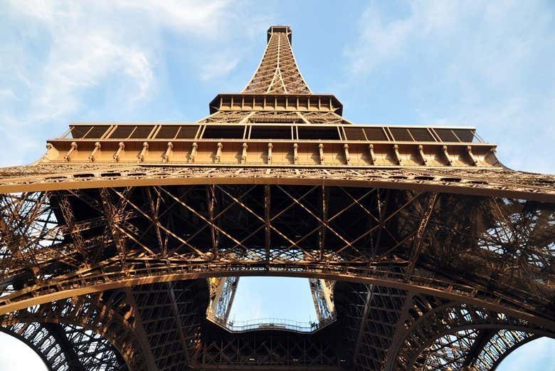Free tour por los alrededores de la Torre Eiffel y el Arco del Triunfo