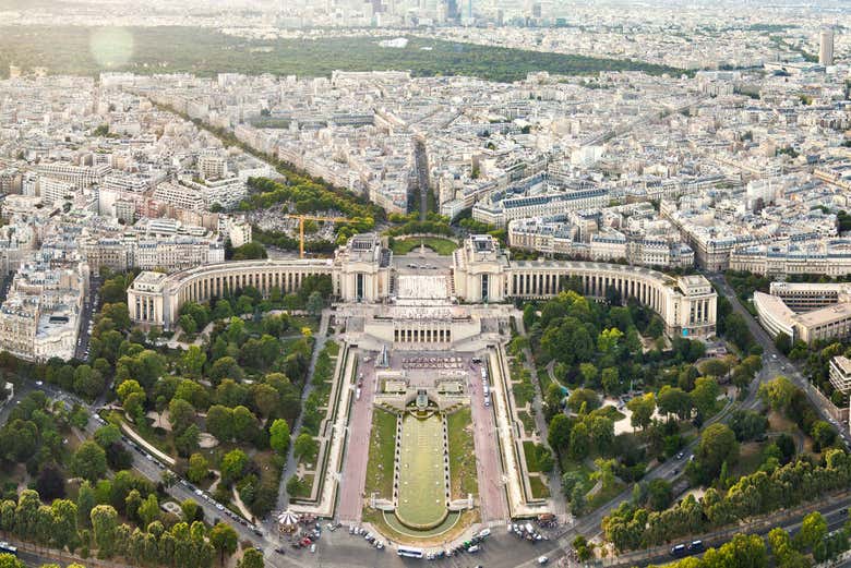 Free tour por los alrededores de la Torre Eiffel y el Arco del Triunfo