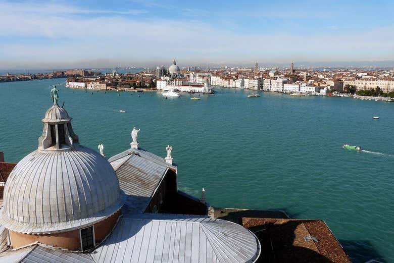 Paseo en barco por Venecia
