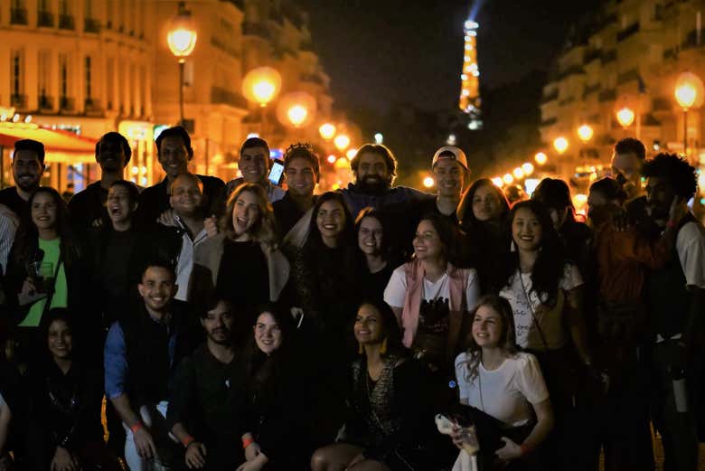 Pub Crawl ¡Tour de fiesta por París!