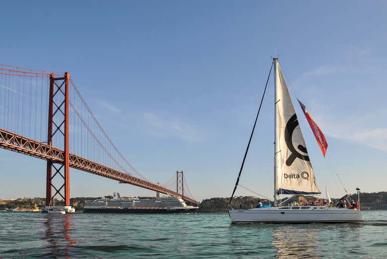Paseo en velero por Lisboa