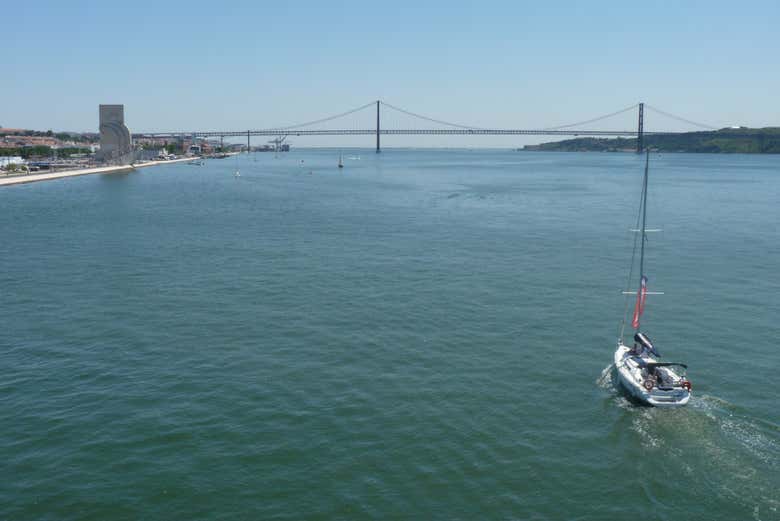 Paseo en velero por Lisboa