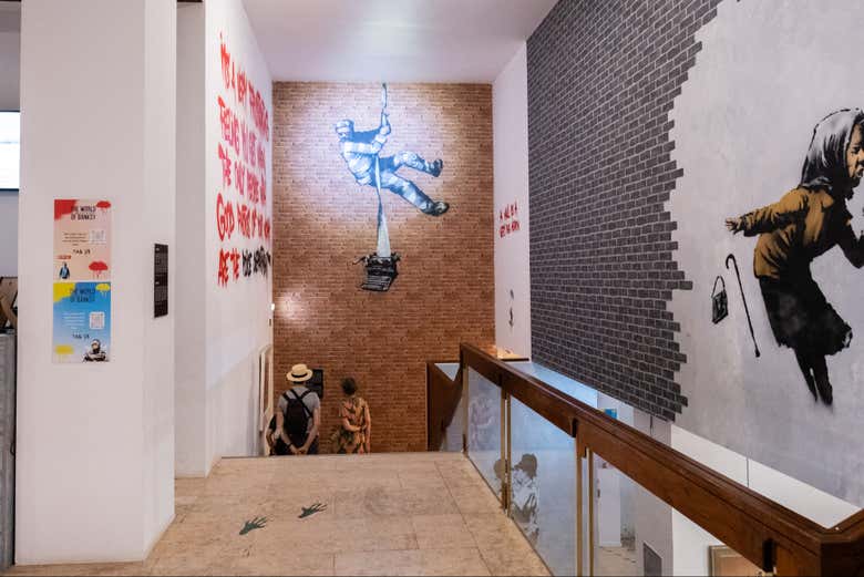 Entrada al Museo Banksy de Lisboa