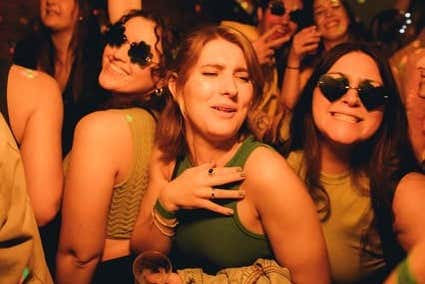 Pub Crawl ¡Tour de fiesta por Oporto!