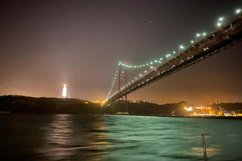 Paseo nocturno en velero por el Tajo