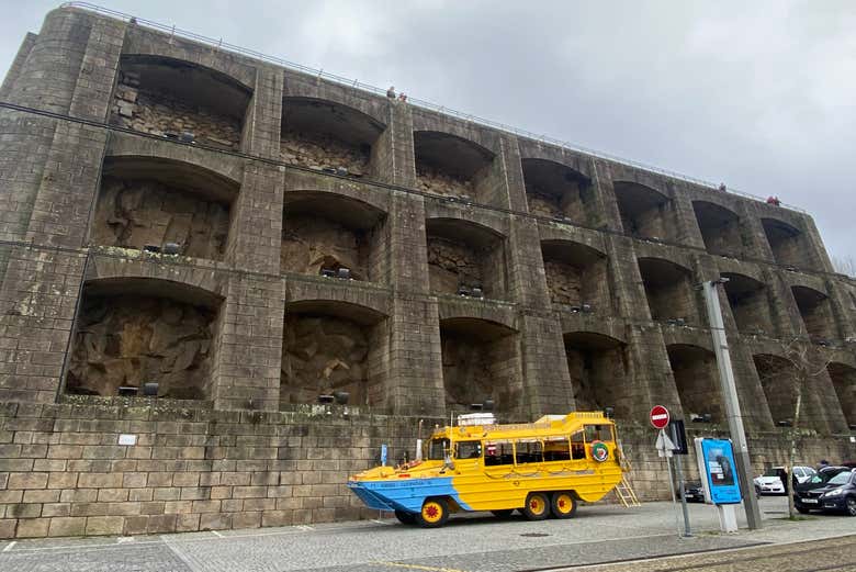 Tour en autobús anfibio por Oporto