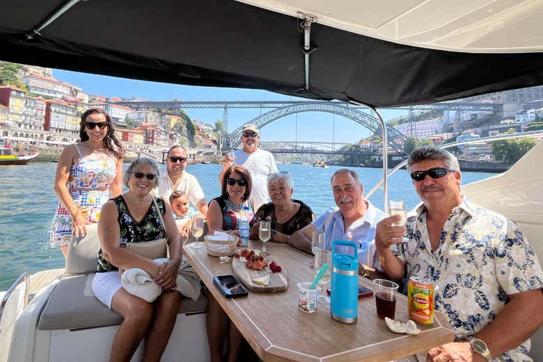 Paseo en yate privado por Oporto