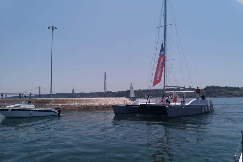 Alquiler de velero con patrón en Lisboa