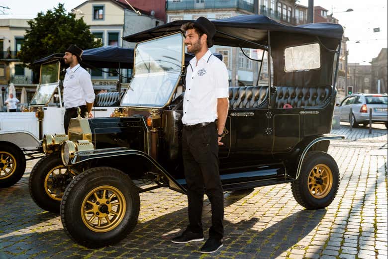 Tour privado en coche clásico por Oporto