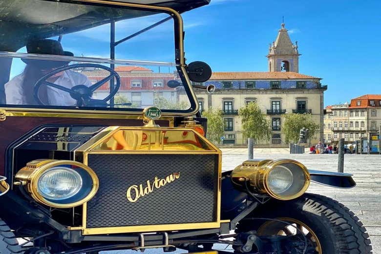 Tour privado en coche clásico por Oporto