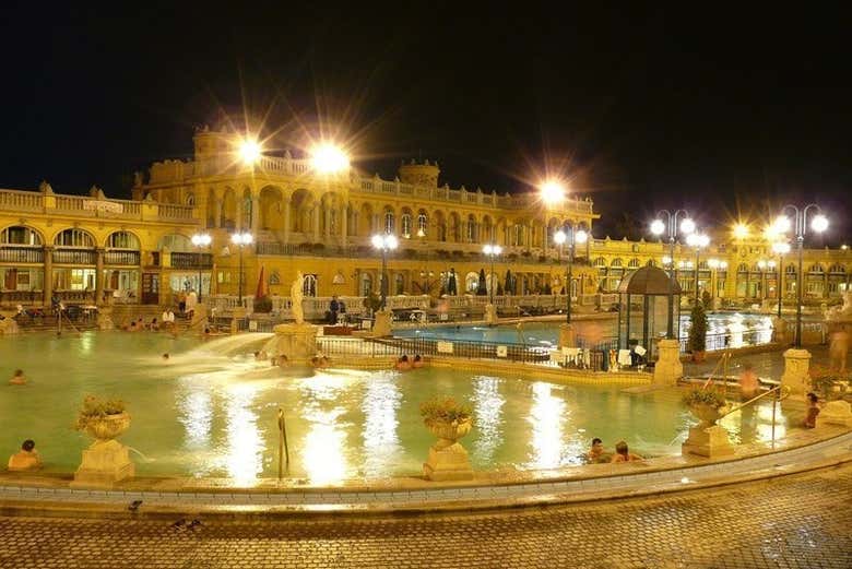 Entrada al Balneario Széchenyi