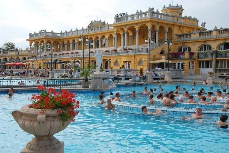 Entrada al Balneario Széchenyi