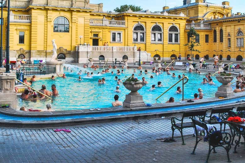 Entrada al Balneario Széchenyi