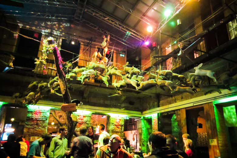 Tour de fiesta por los ruin pubs de Budapest