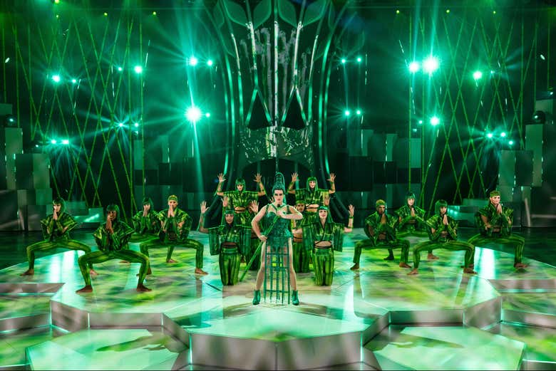 Espectáculo FALLING IN LOVE Grand Show en el Teatro Friedrichstadt-Palast