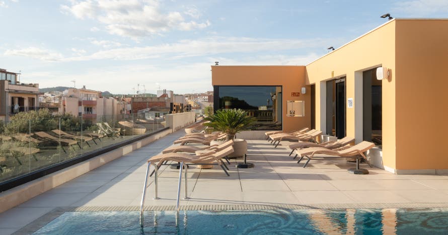 Elke Relax:circuito Spa, piscina, masaje y desayuno bufet opcional