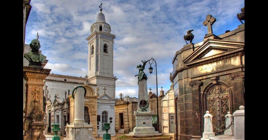Tour a pie por el barrio de Recoleta en Buenos Aires