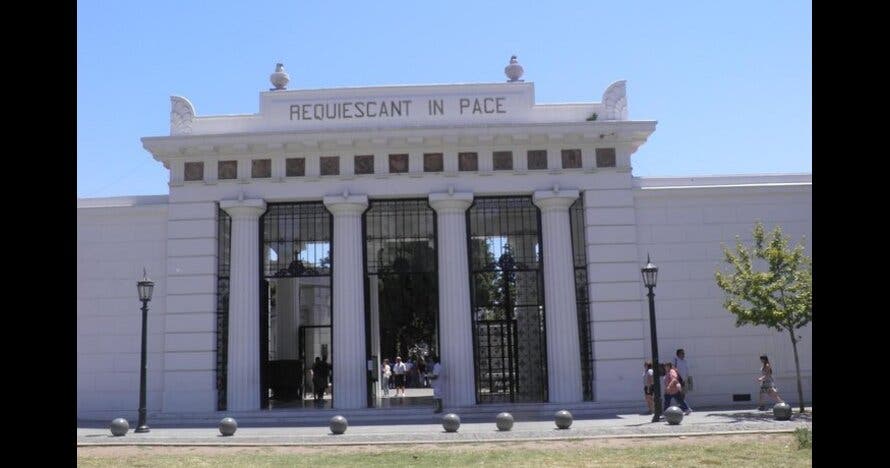 Tour a pie por el barrio de Recoleta en Buenos Aires