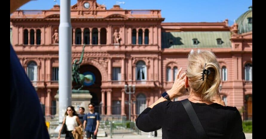 Tour a pie en la Plaza de Mayo de Buenos Aires