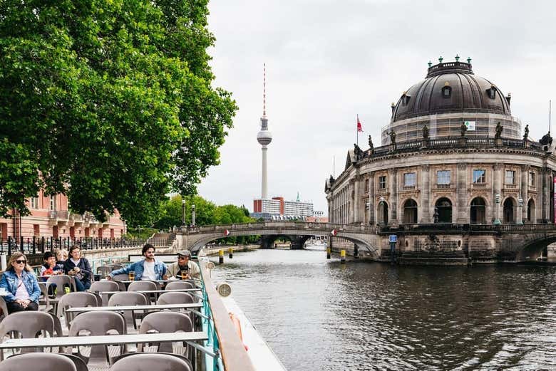 Paseo en barco por el río Spree