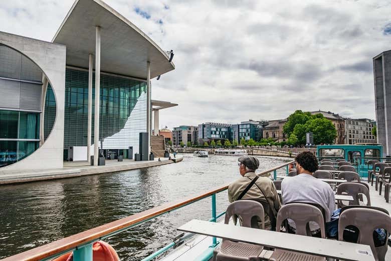 Paseo en barco por el río Spree