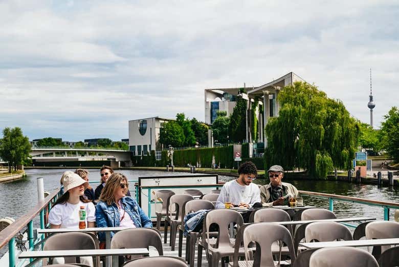 Paseo en barco por el río Spree