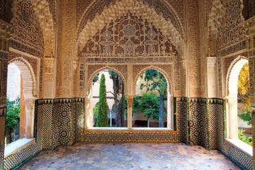 Visita guiada por la Alhambra y los Palacios Nazares con entradas