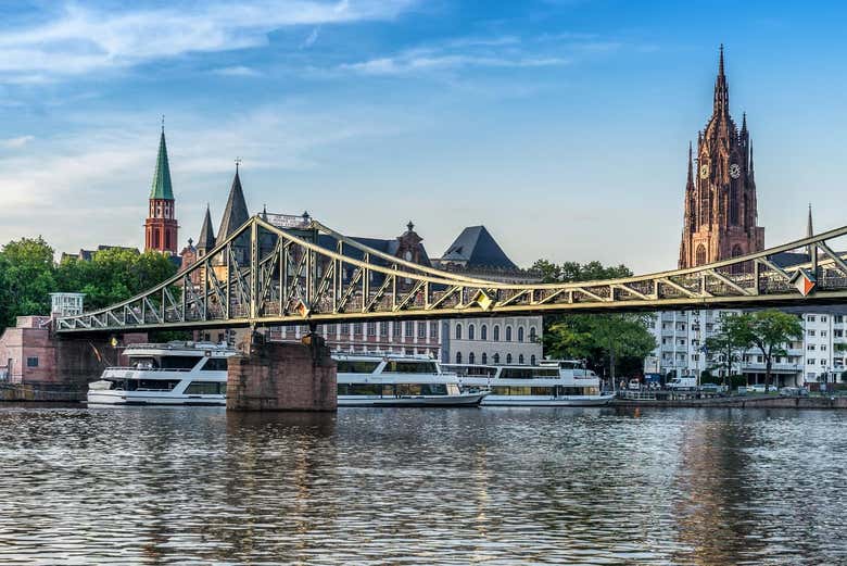 Paseo en barco por Frankfurt