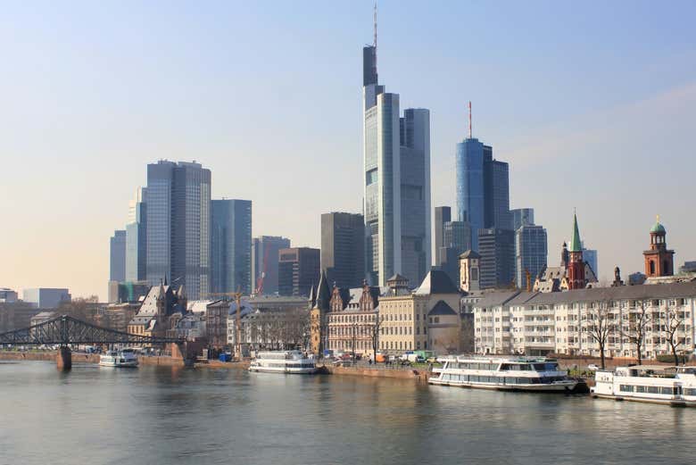 Paseo en barco por Frankfurt