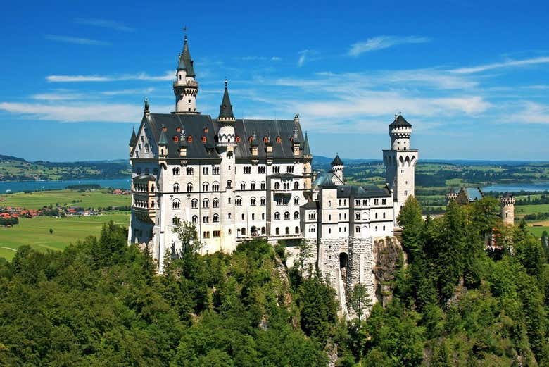 Excursión al castillo de Neuschwanstein y el palacio de Linderhof con guía