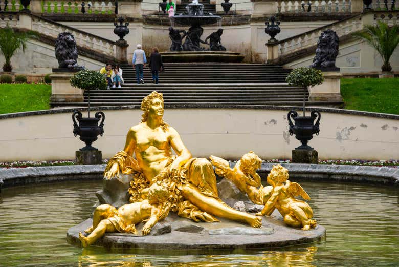 Excursión al castillo de Neuschwanstein y el palacio de Linderhof con guía