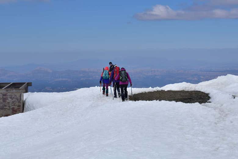 Paseo con raquetas de nieve por Sierra Nevada
