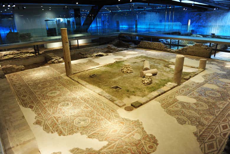 Tour por la Macarena + Palacio de las Dueñas
