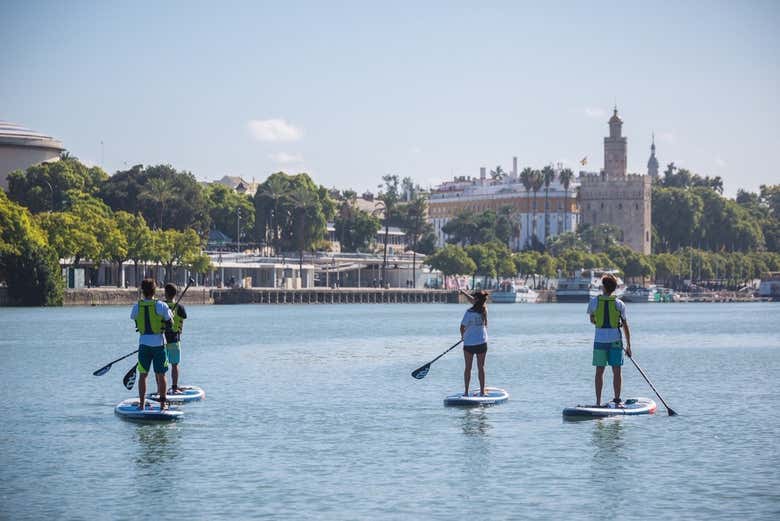 Alquiler de equipo de paddle surf en Sevilla