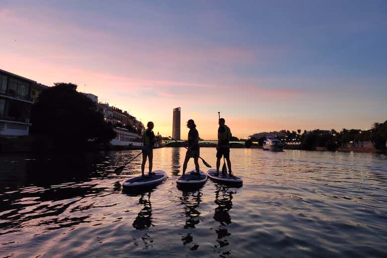 Alquiler de equipo de paddle surf en Sevilla