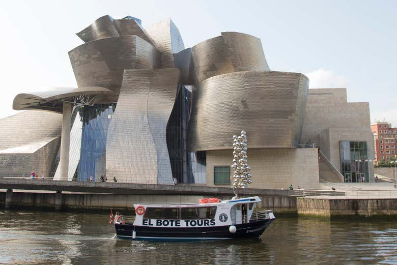 Paseo en barco por la Ría de Bilbao y la Bahía del Abra