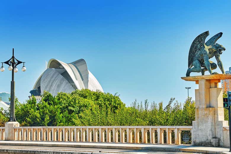 Entrada a la Ciudad de las Artes y las Ciencias