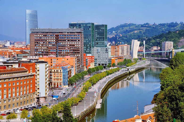 Paseo en barco por Bilbao